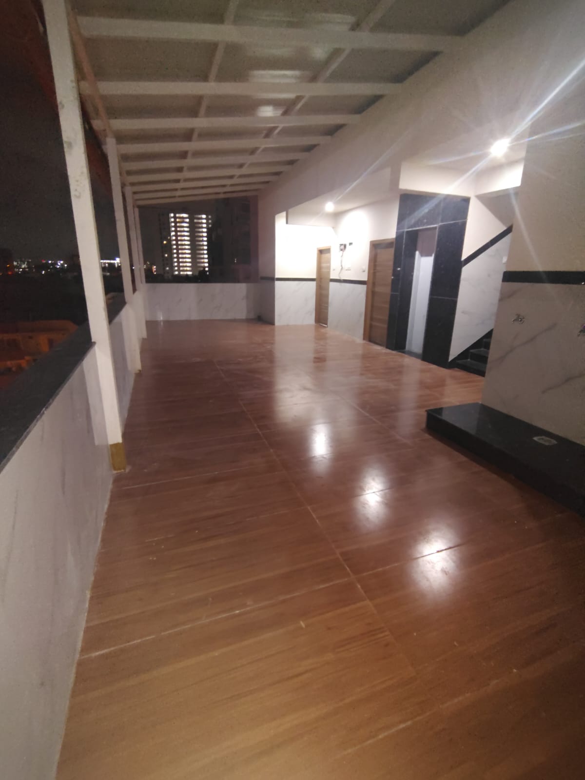 Hoodi site Redrock Continental